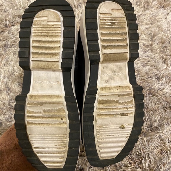 Sneakers - Picture 3 of 3